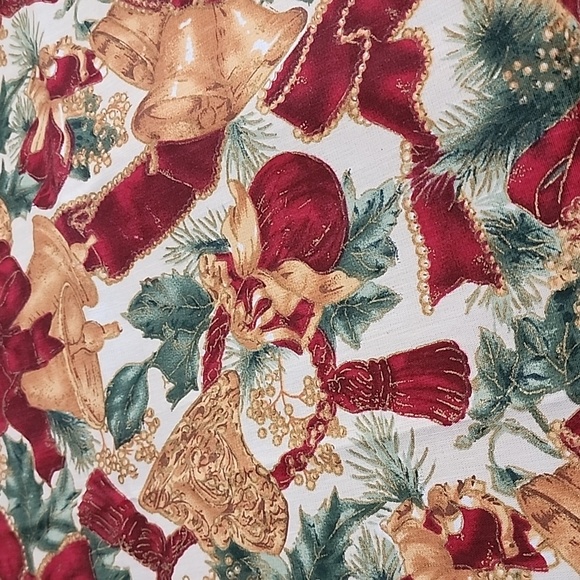 Vintage Christmas Table Cloth 70x53 - Picture 5 of 6